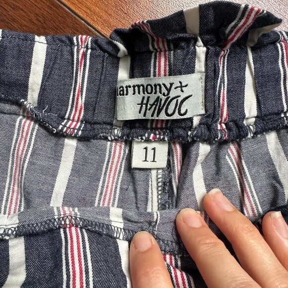 Womens Shorts Bundle Size Large - Picture 6 of 8